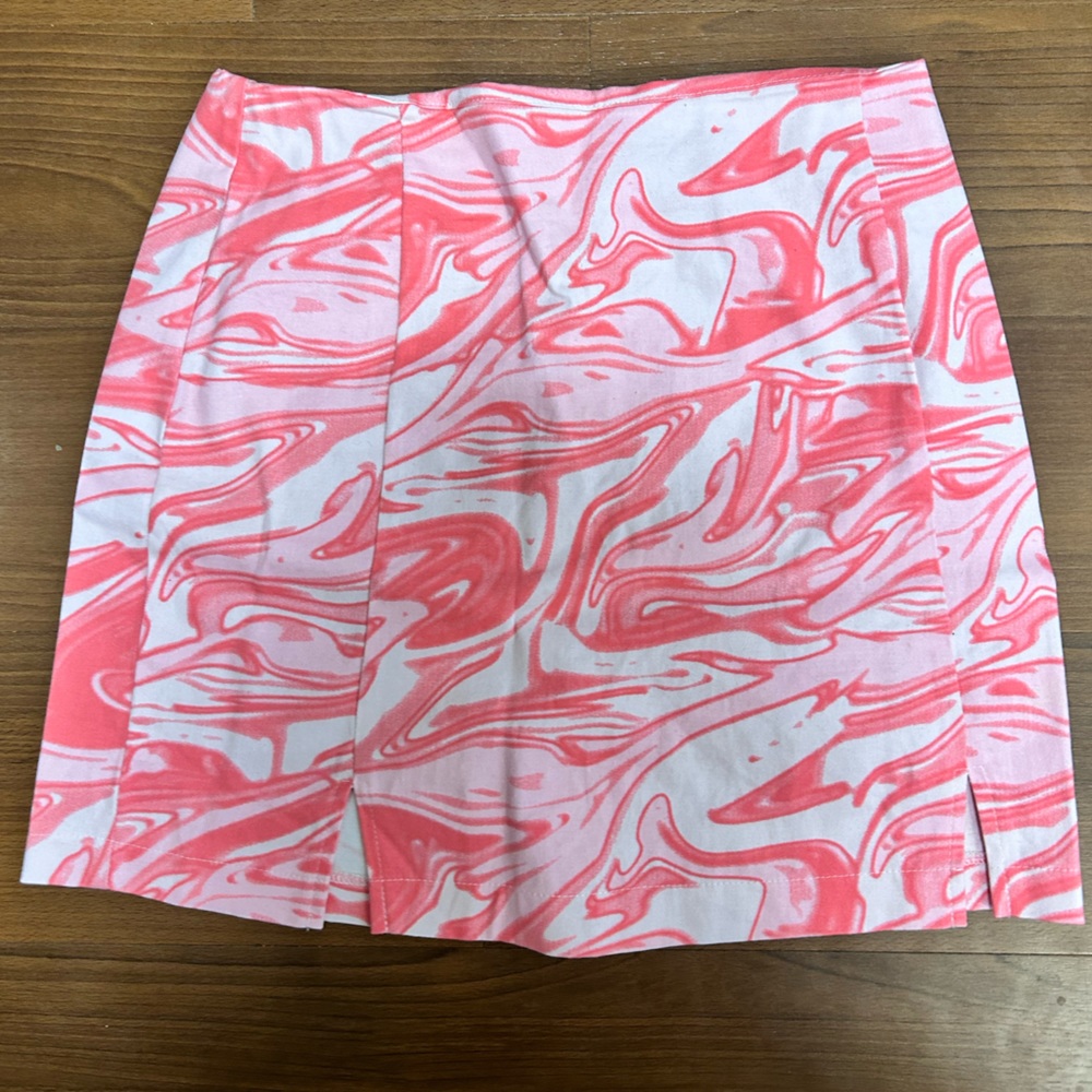 Fun pink skirt! Perfect for Valentines!